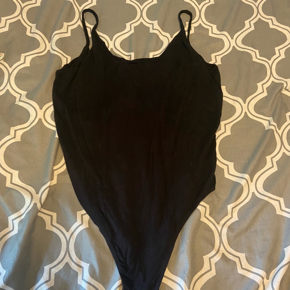 Scoop neck black American eagle bodysuit